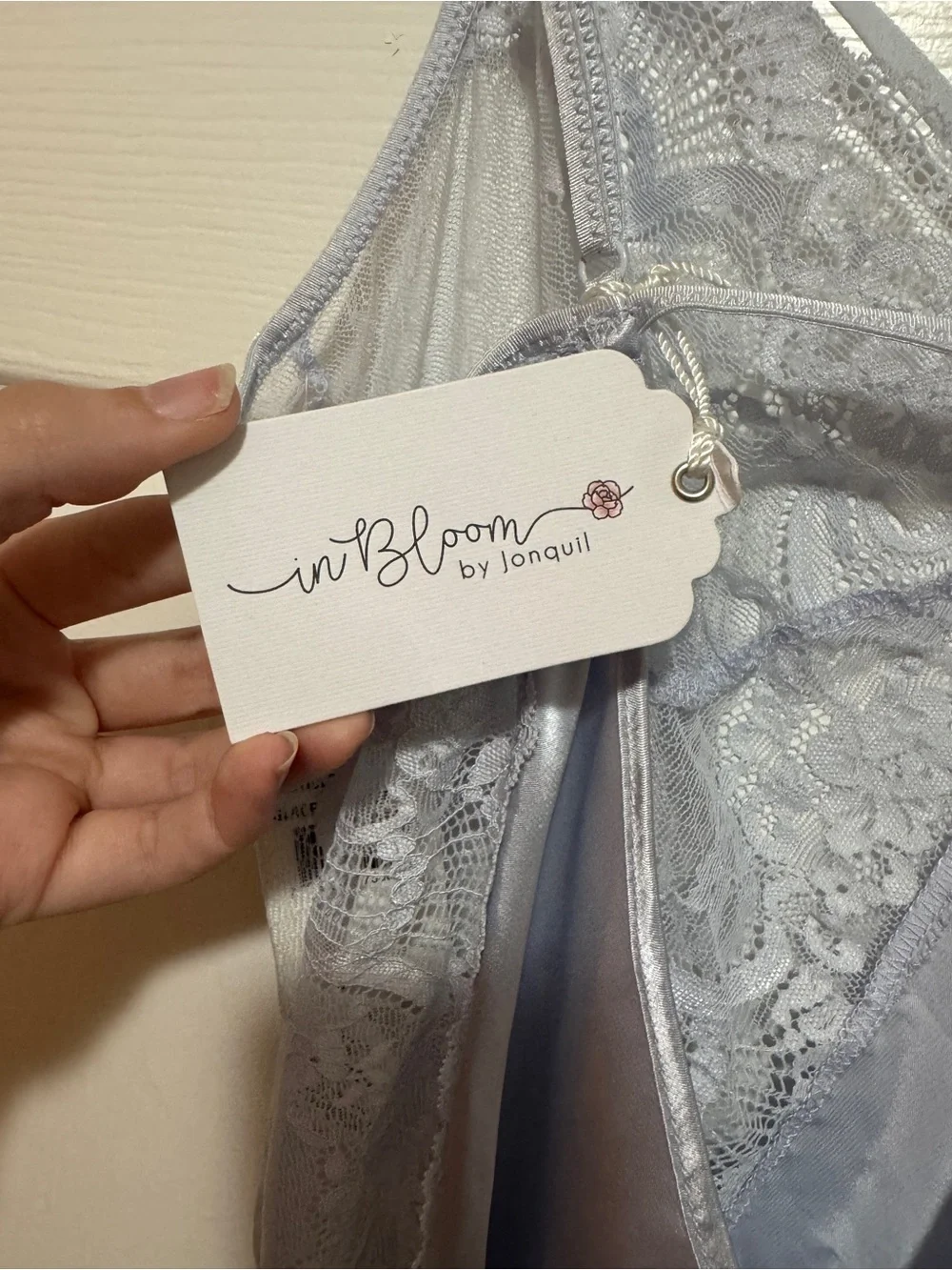 Light blue satin and lace slip - Picture 4 of 6